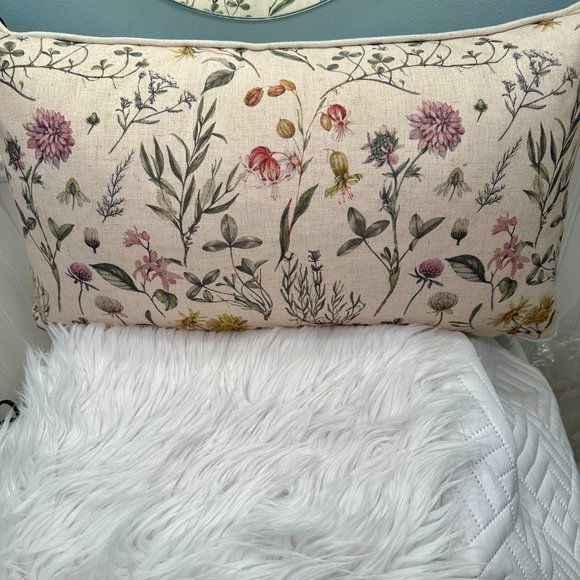 Callisto Home Floral Spring Native Wildflowers Printed Pillow 14 x 24 - Picture 2 of 12